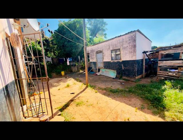 2 BEDROOM HOUSE FOR SALE IN KWAMASHU